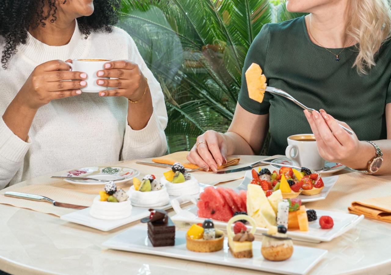 City Centre Rotana Ad-Dauha Zewnętrze zdjęcie A typical afternoon tea