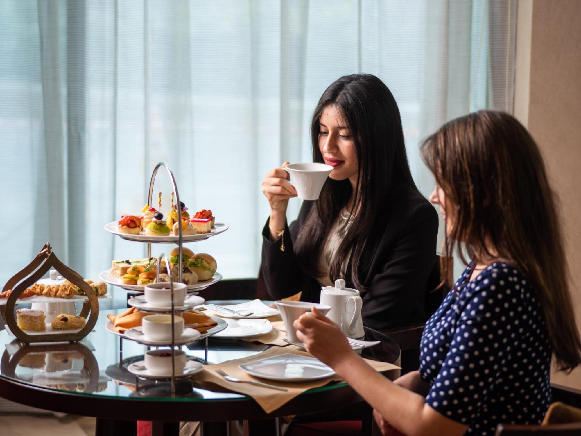 City Centre Rotana Ad-Dauha Zewnętrze zdjęcie Afternoon tea