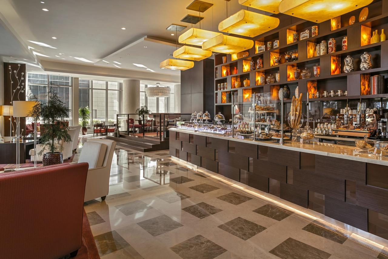 City Centre Rotana Ad-Dauha Zewnętrze zdjęcie The lobby bar